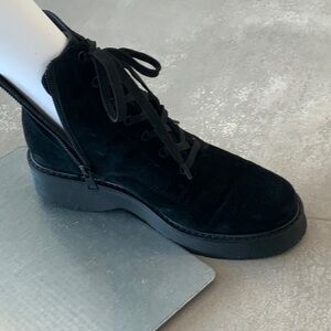 ‘’Vince’’ boots